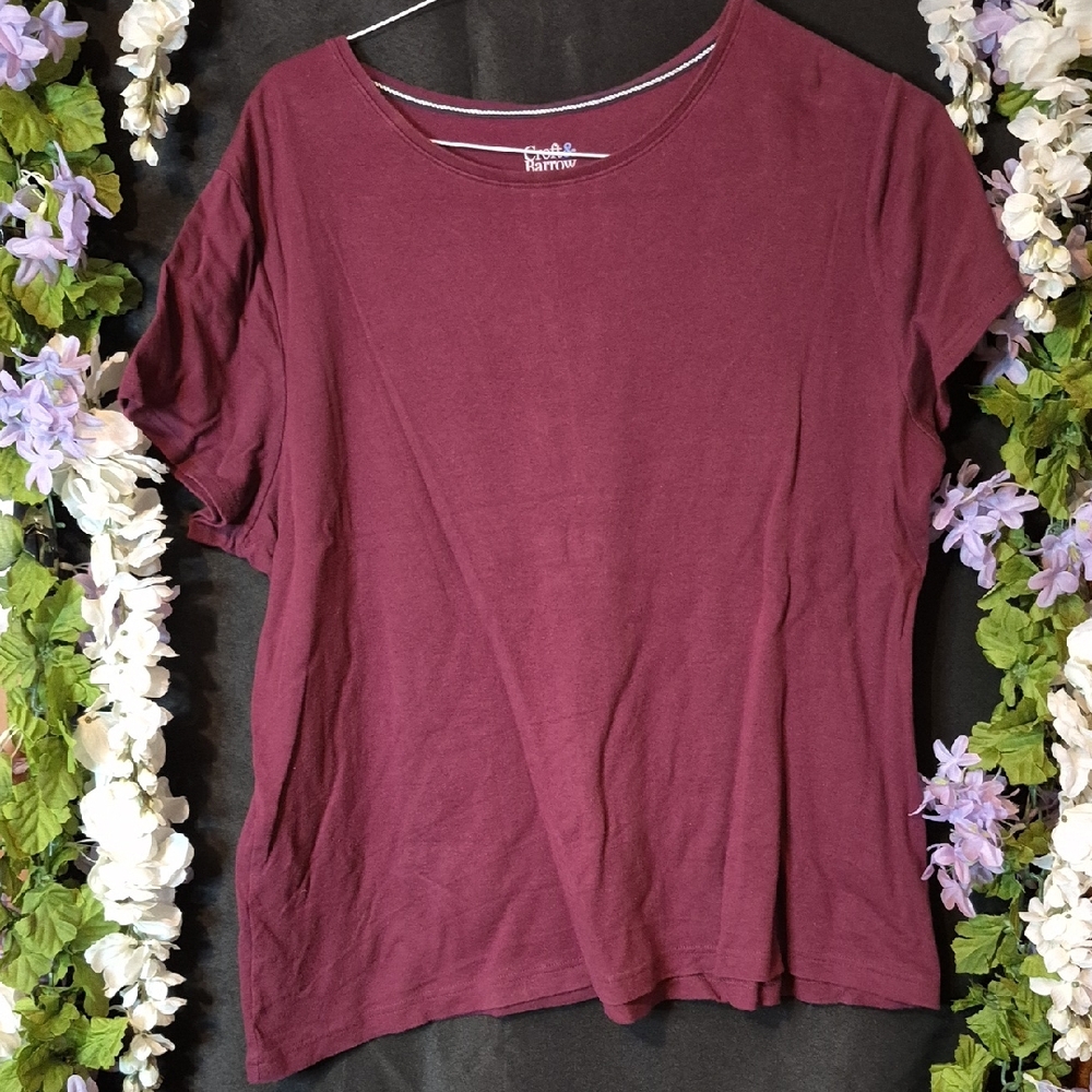 croft & barrow Women's Short-Sleeve Crewneck Tee in Wine